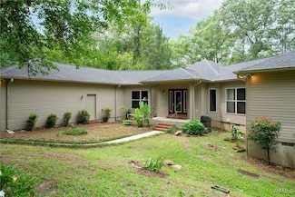 12558 Middle Creek Dr, Coker, AL 35452