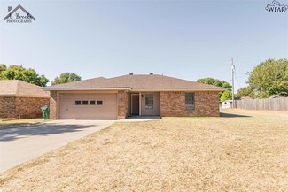 1102 Lisa Ln, Burkburnett, TX 76354