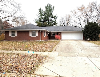 2220 Mayflower Dr, Aurora, IL 60506