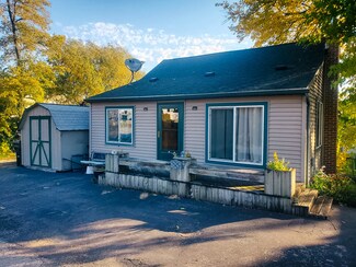 36633 N Iola Ave, Ingleside, IL 60041
