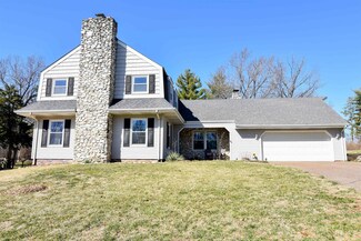 413 Red Bud Ln, Evansville, IN 47710