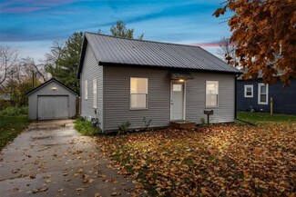 59 Walnut St, Tipton, IA 52772