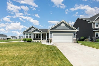 2472 Streamside Dr, Batavia, OH 45103