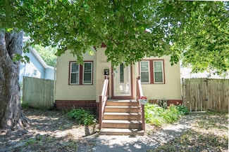 3426 Queen Ave N, Minneapolis, MN 55412
