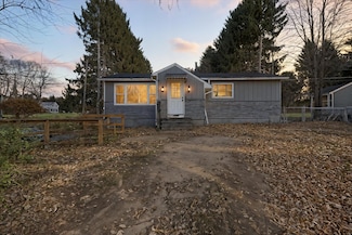 9470 Peck Rd, Greenville, MI 48838