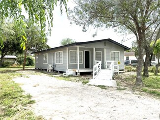 210 W Ciro Caceres Ave, Edcouch, TX 78538
