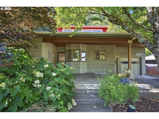 15530 SE Francis St, Portland, OR 97236