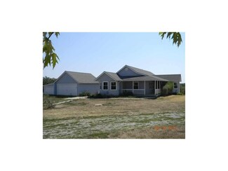 895 NW 750th Rd, Centerview, MO 64019