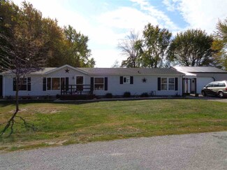 468 E 12th St, Fairmount, IN 46928