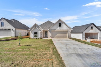 1509 Wellington Ln, Longview, TX 75605