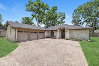 1915 Morton League Rd, Richmond, TX 77406