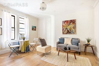 170 E 94th St Unit 3D, New York, NY 10128