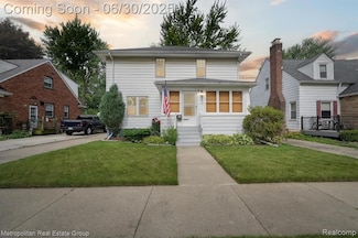 136 S Highland St, Mount Clemens, MI 48043