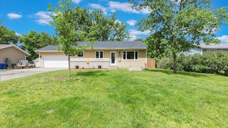 607 3rd Ave NE, Saint Joseph, MN 56374
