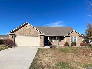 243 Chestnut Oak Cir, Owens Cross Roads, AL 35763