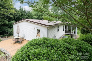 129 Oak Trails Pass, Leicester, NC 28748