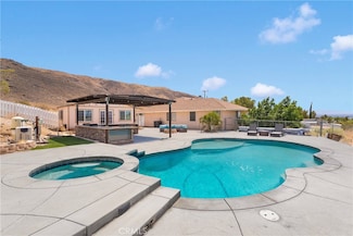 22752 Roundup Way, Apple Valley, CA 92308
