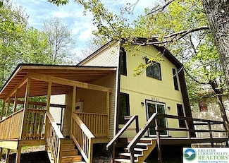 8237 Natures Dr, Tobyhanna, PA 18466