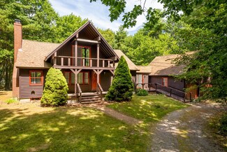 19 Uplands Ln, Cape Neddick, ME 03902