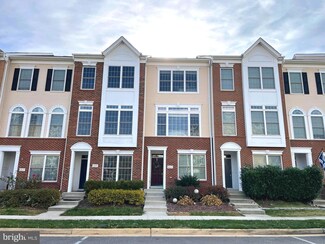 42633 Homefront Terrace, Chantilly, VA 20152