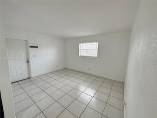 2534 NW 139th St Unit 3, Opa Locka, FL 33054