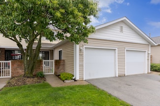 744 Lakeview Point Unit 98B, Schaumburg, IL 60194