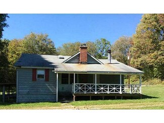 252 Heasley Hollow Rd, Vandergrift, PA 15690