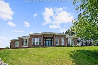 62 Stoneridge Dr, Hurricane, WV 25526