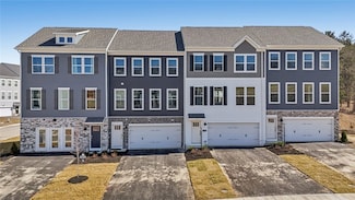 116 River Ridge Dr, Moon/Crescent Township, PA 15108