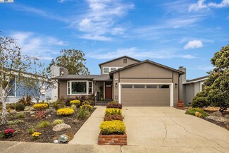 190 Shelter Cove Dr, Half Moon Bay, CA 94019