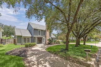 10902 Burgoyne Rd, Houston, TX 77042