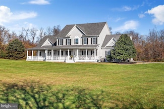 17021 Paloma Cir, Round Hill, VA 20141