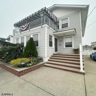9 S Melbourne Ave, Ventnor City, NJ 08406
