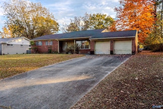 705 Edgewood St SW, Decatur, AL 35601