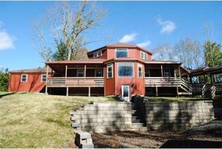 28 Dudley Rd, Templeton, MA 01468