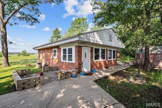 6405 S Ronnie Dr, Waterloo, IL 62298