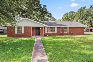 2002 Friendly Ave, Mount Pleasant, TX 75455