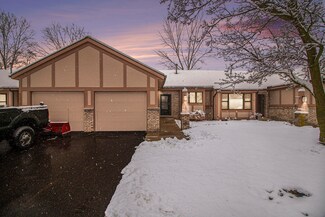 3124 Maple Villa Dr SE, Grand Rapids, MI 49508