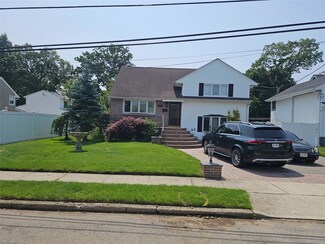 1078 Barbara Ct, North Bellmore, NY 11710