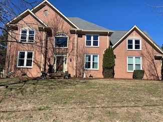 102 Ballentrae Ct, Hendersonville, TN 37075
