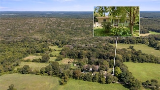 19 Panciera Ln, Bradford, RI 02808