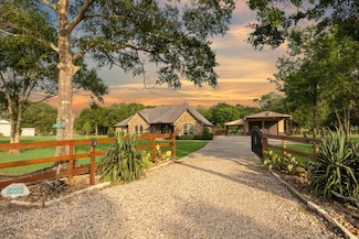 20003 County Road 684b, Sweeny, TX 77480