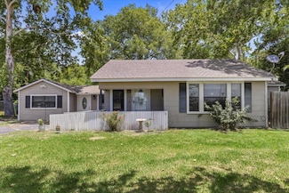 3400 W State Highway 71, La Grange, TX 78945