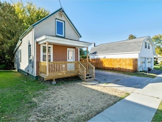 56 Cedar St, Saint Albans, VT 05478