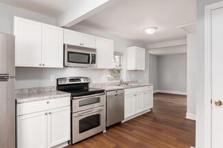 2549 Howey Rd, Columbus, OH 43211