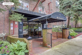 67-30 Clyde St Unit 3J, Forest Hills, NY 11375