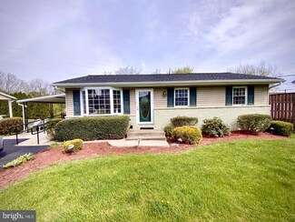 1682 Mount Hope Ave, Pottsville, PA 17901