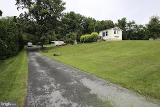 2428 N Penryn Rd, Manheim, PA 17545
