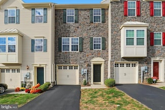 1265 Stonehaven Way Unit 82, York, PA 17403