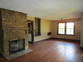 1214 E 1st St, Sulphur, OK 73086